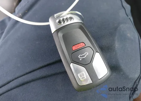 2018 Audi Q5 2.0T Premium/2.0T Tech Premium z USA, uszkodzony, nr VIN WA1BNAFY6J2242899